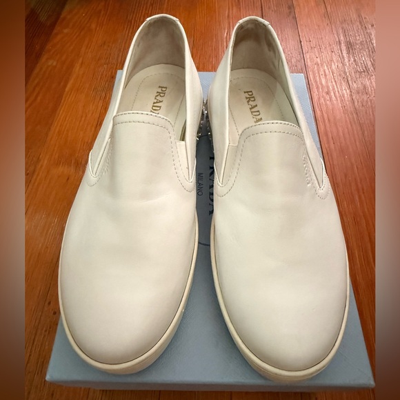 Authentic Prada Elegant Crystal Embellished Women\'s Sneakers White size 9